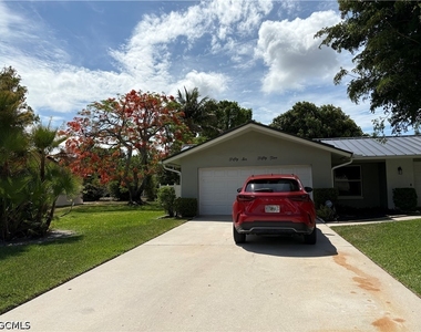 5652 Eichen Circle E - Photo Thumbnail 29