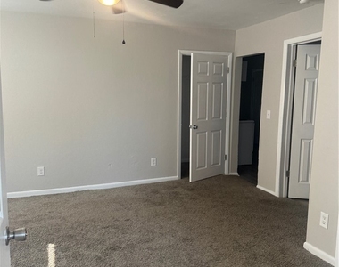 2304 Grand Avenue - Photo Thumbnail 2