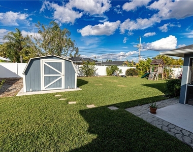 417 Se 21st Terrace - Photo Thumbnail 1