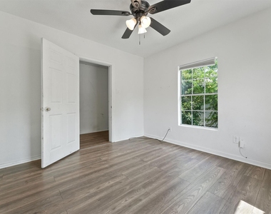 3019 Florida Street - Photo Thumbnail 6