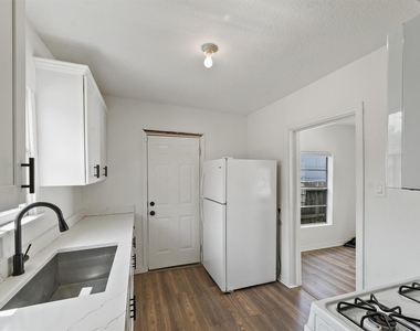 3019 Florida Street - Photo Thumbnail 10