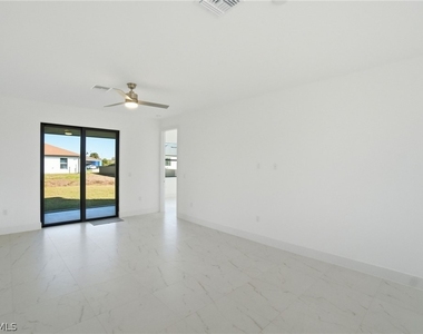 2404/2406 Mae Avenue S - Photo Thumbnail 9