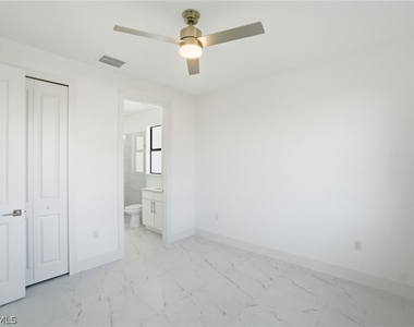 2404/2406 Mae Avenue S - Photo Thumbnail 12