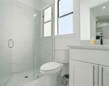 2404/2406 Mae Avenue S - Photo Thumbnail 25