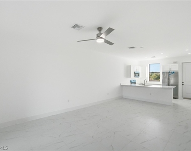 2404/2406 Mae Avenue S - Photo Thumbnail 15
