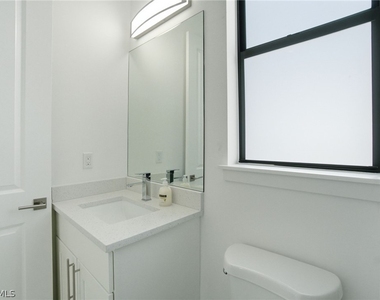 2404/2406 Mae Avenue S - Photo Thumbnail 22