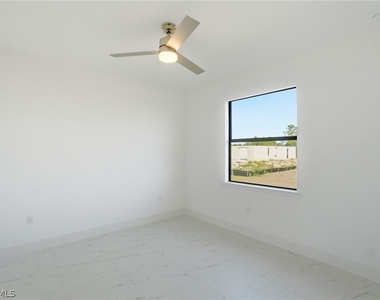 2404/2406 Mae Avenue S - Photo Thumbnail 6