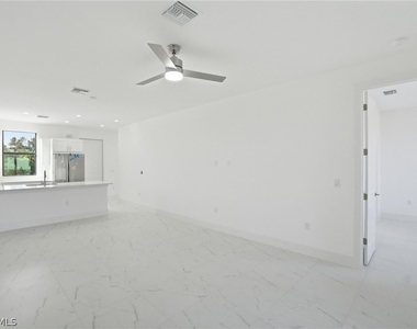2404/2406 Mae Avenue S - Photo Thumbnail 14