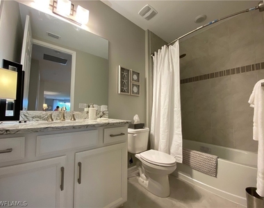 14639 Edgewater Circle - Photo Thumbnail 9
