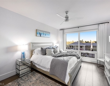 13915 Old Coast Road - Photo Thumbnail 14