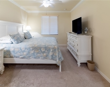9517 Avellino Way - Photo Thumbnail 8
