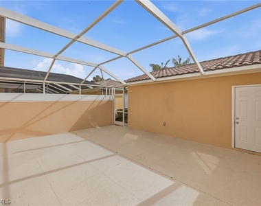 8108 Josefa Way - Photo Thumbnail 10
