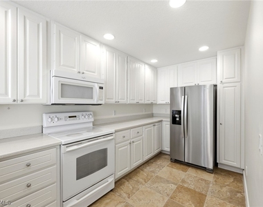 8108 Josefa Way - Photo Thumbnail 8