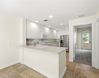 8108 Josefa Way - Photo Thumbnail 7