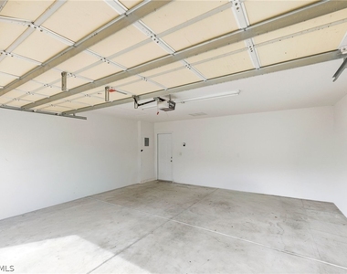 8108 Josefa Way - Photo Thumbnail 17