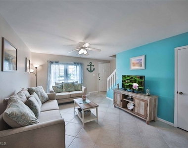 68 Marco Villas Drive - Photo Thumbnail 1
