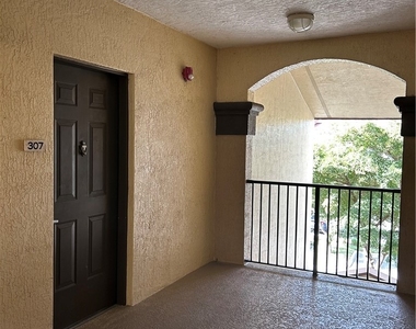 12975 Positano Circle - Photo Thumbnail 4