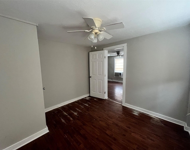 312 S Pumphrey Street - Photo Thumbnail 9
