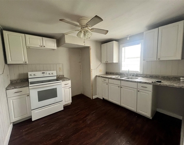 312 S Pumphrey Street - Photo Thumbnail 7