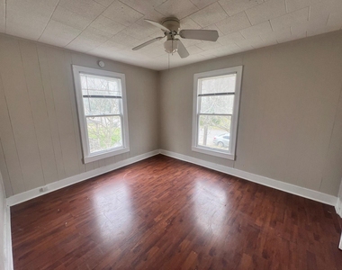 312 S Pumphrey Street - Photo Thumbnail 2