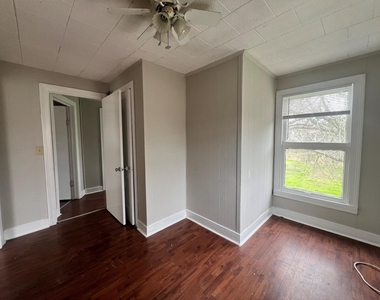 312 S Pumphrey Street - Photo Thumbnail 4