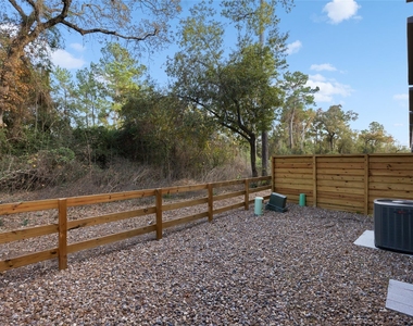 13918 Bee Flower Lane - Photo Thumbnail 12