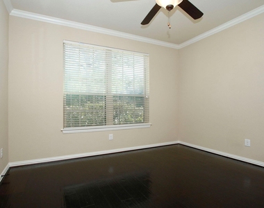 13827 Slate Mountain Lane - Photo Thumbnail 21