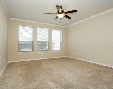 13827 Slate Mountain Lane - Photo Thumbnail 23