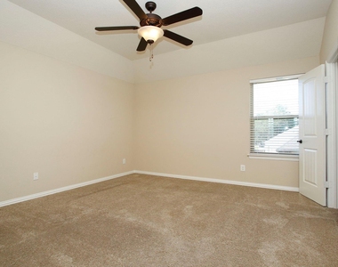 13827 Slate Mountain Lane - Photo Thumbnail 33