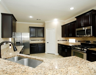 13827 Slate Mountain Lane - Photo Thumbnail 16