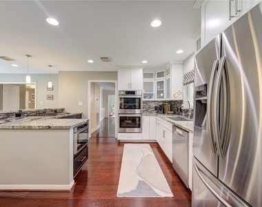 15739 Fleetwood Oaks Drive - Photo Thumbnail 3