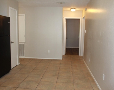 4406 Lost Lake Lane - Photo Thumbnail 14