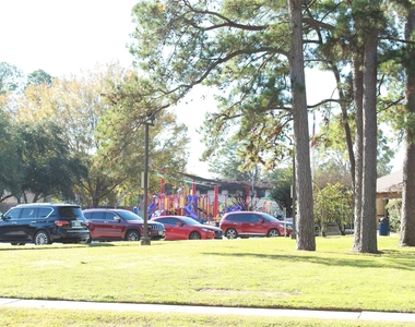 4406 Lost Lake Lane - Photo Thumbnail 31