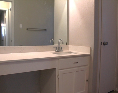 4406 Lost Lake Lane - Photo Thumbnail 25