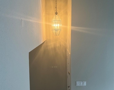 10811 Richmond Avenue - Photo Thumbnail 20