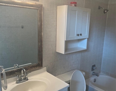 10811 Richmond Avenue - Photo Thumbnail 16
