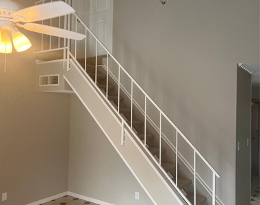 10811 Richmond Avenue - Photo Thumbnail 14