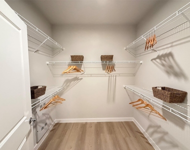 3409 Brinkman St - Photo Thumbnail 5