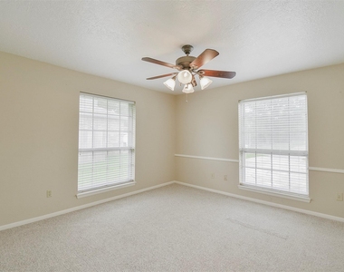 419 S Starboard Street - Photo Thumbnail 17