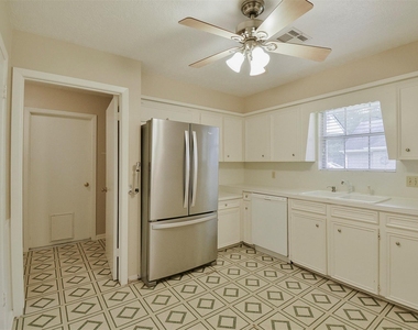 419 S Starboard Street - Photo Thumbnail 11