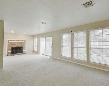 419 S Starboard Street - Photo Thumbnail 2