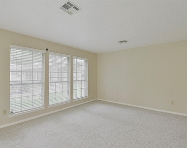 419 S Starboard Street - Photo Thumbnail 4