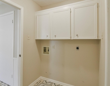 419 S Starboard Street - Photo Thumbnail 13