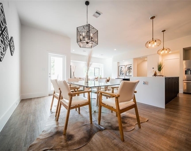 2212 Francis Street - Photo Thumbnail 17
