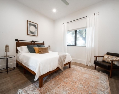 2212 Francis Street - Photo Thumbnail 33