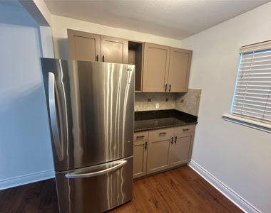 5612 Grover Avenue - Photo Thumbnail 12