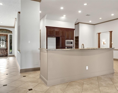 6223 Duke Trail Lane - Photo Thumbnail 14