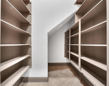 6223 Duke Trail Lane - Photo Thumbnail 16