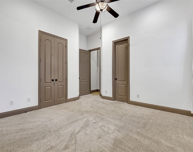 6223 Duke Trail Lane - Photo Thumbnail 32