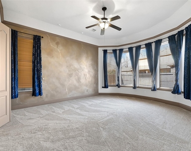 6223 Duke Trail Lane - Photo Thumbnail 5